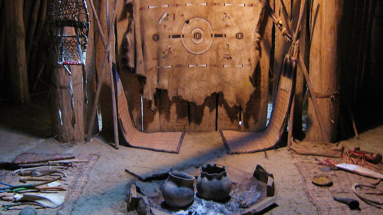 Mandan On-A-Slant Village Lodge